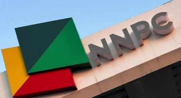 Ex-NNPC Refinery Bosses Demand ₦50bn Over Alleged Defamatory Report Ex-NNPC Refinery Bosses Demand ₦50bn Over Alleged Defamatory Report