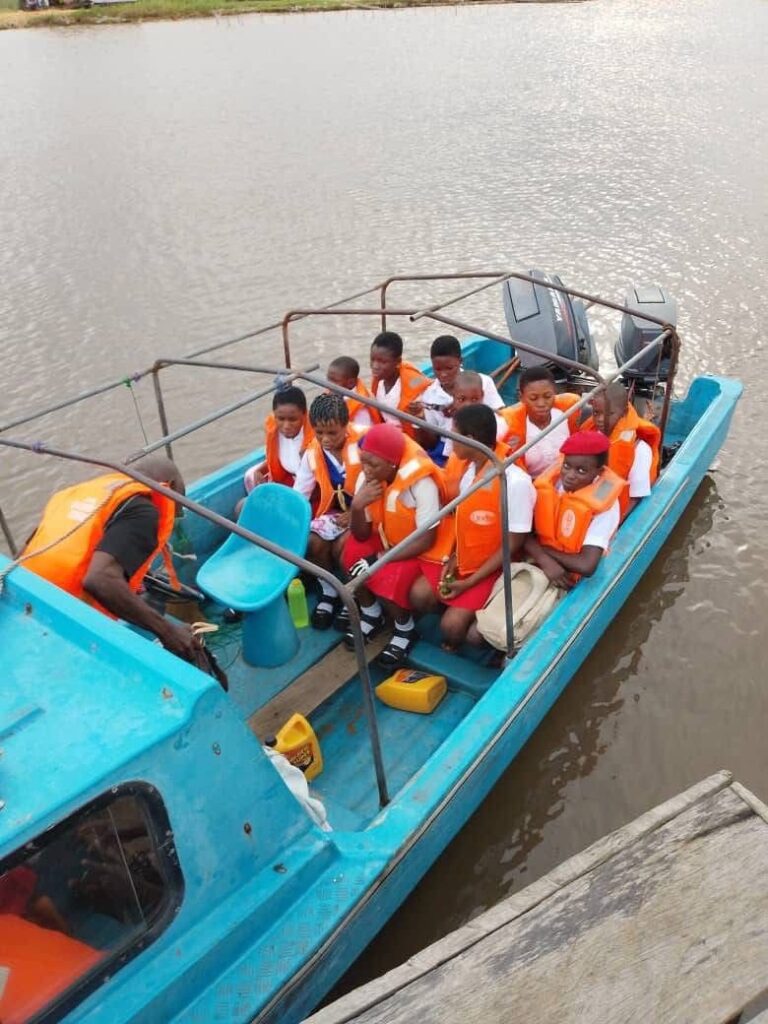 PHOTOS: Ondo Resumes Free Shuttle Services for Students