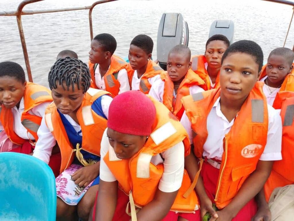 PHOTOS: Ondo Resumes Free Shuttle Services for Students