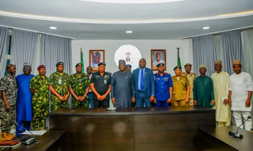 BREAKING: Kwara Gov Holds Security Meeting, Lauds Operatives’ Commitment