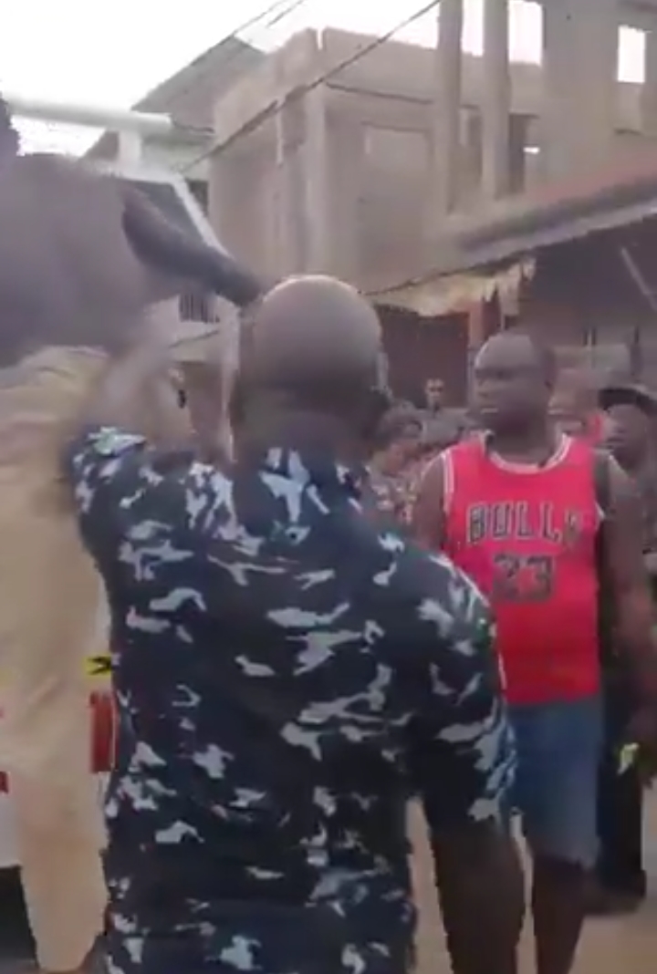 TRAGEDY IN ANAMBRA: Man Arrested After Chasing Wife With Machete — Newborn Baby Falls, Dies on the Spot in Awka (WATCH VIDEO)