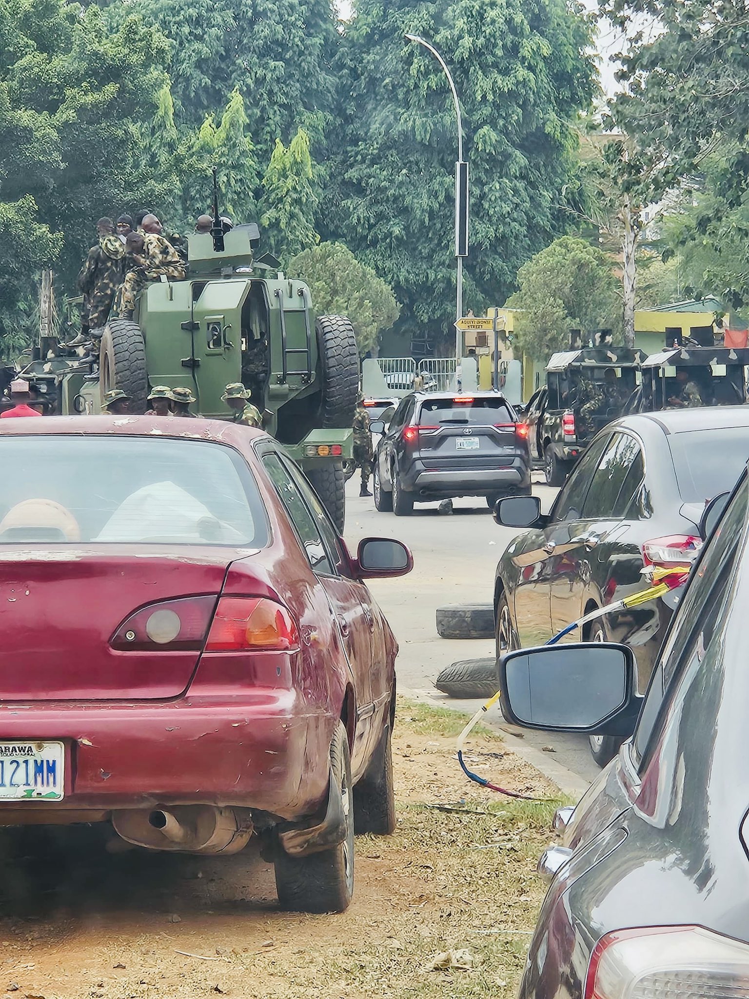 JUST-IN: Nigerian Government Deploys Armoured Tanks at INEC Headquarters in Abuja