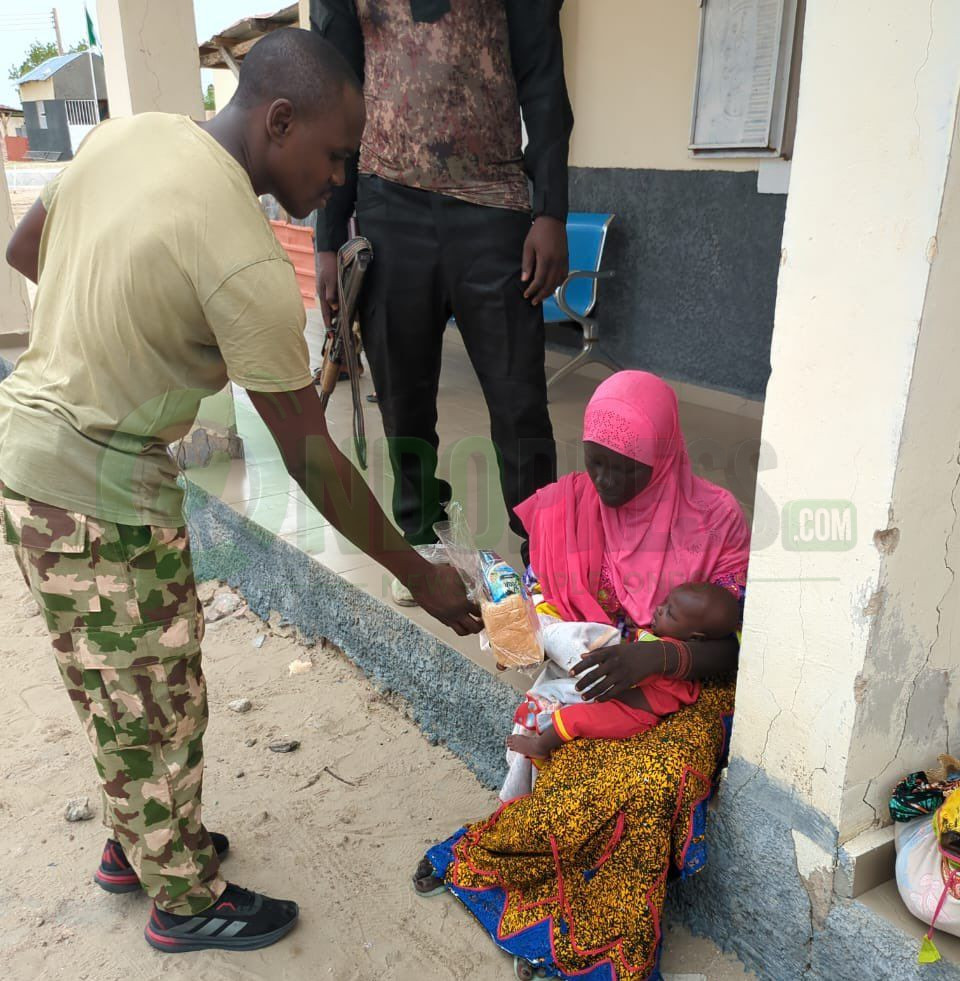 BORNO: ISWAP Fighter’s Wife Surrenders To Troops With Her Two-month-old Baby In Kukawa (PHOTOS)