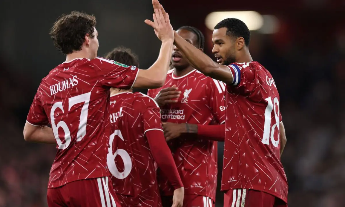 Former Chelsea Manager Gullit Says Liverpool Are Playing £29.5m Star Wrong After Salah Exit