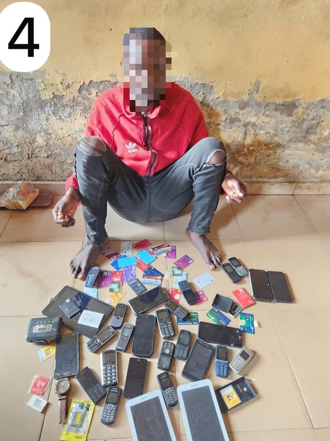 Ogun Police Nab ₦2.5m Fraud Suspect, Recover 25 Phones, ATM Cards
